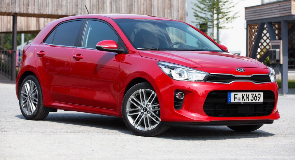Kia Rio 2017 se co 6 tui khi trang bi tieu chuan hinh anh