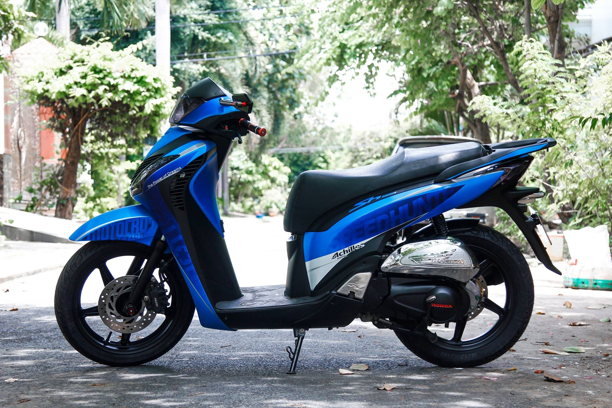 Honda SH 2010 độ dàn áo ở Sài Gòn ảnh 1 Honda SH 2010 do dan ao o Sai Gon anh 1