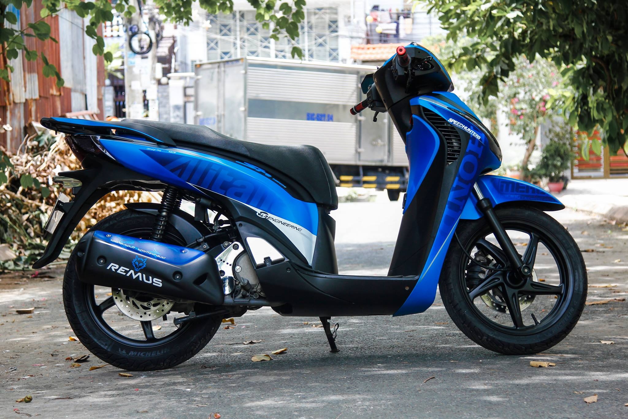 Honda SH 2010 độ dàn áo ở Sài Gòn ảnh 5 Honda SH 2010 do dan ao o Sai Gon anh 5