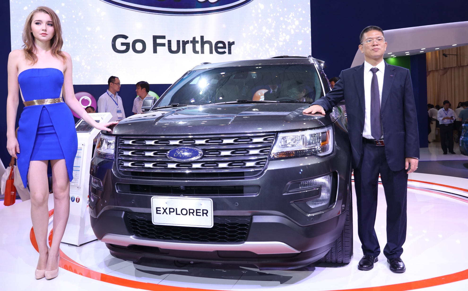 Ford Explorer ban o Viet Nam anh 9