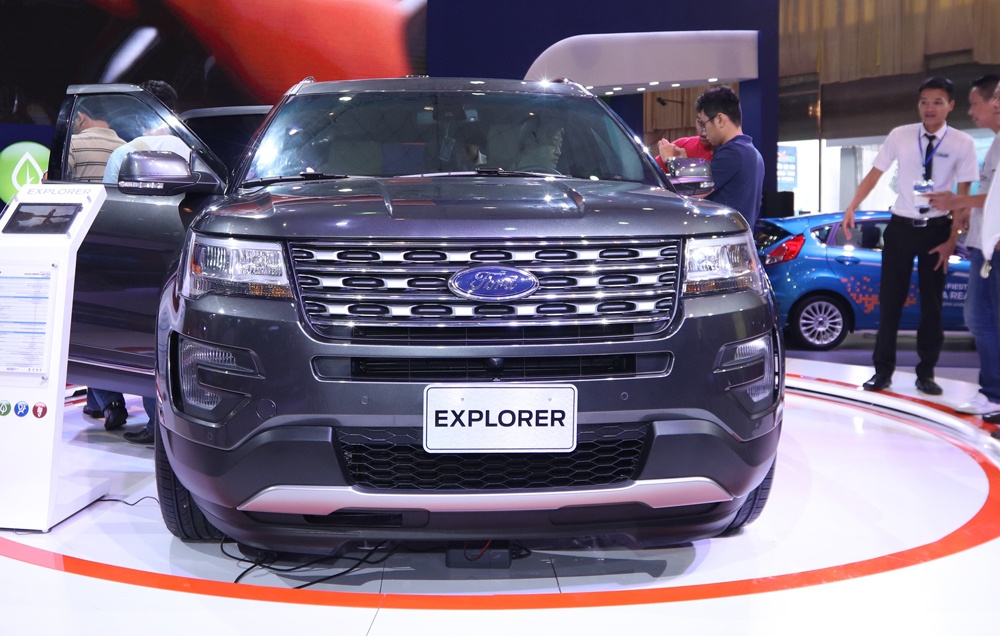 Chi tiet Ford Explorer 2017 tai VN: Manh me, dam chat My hinh anh