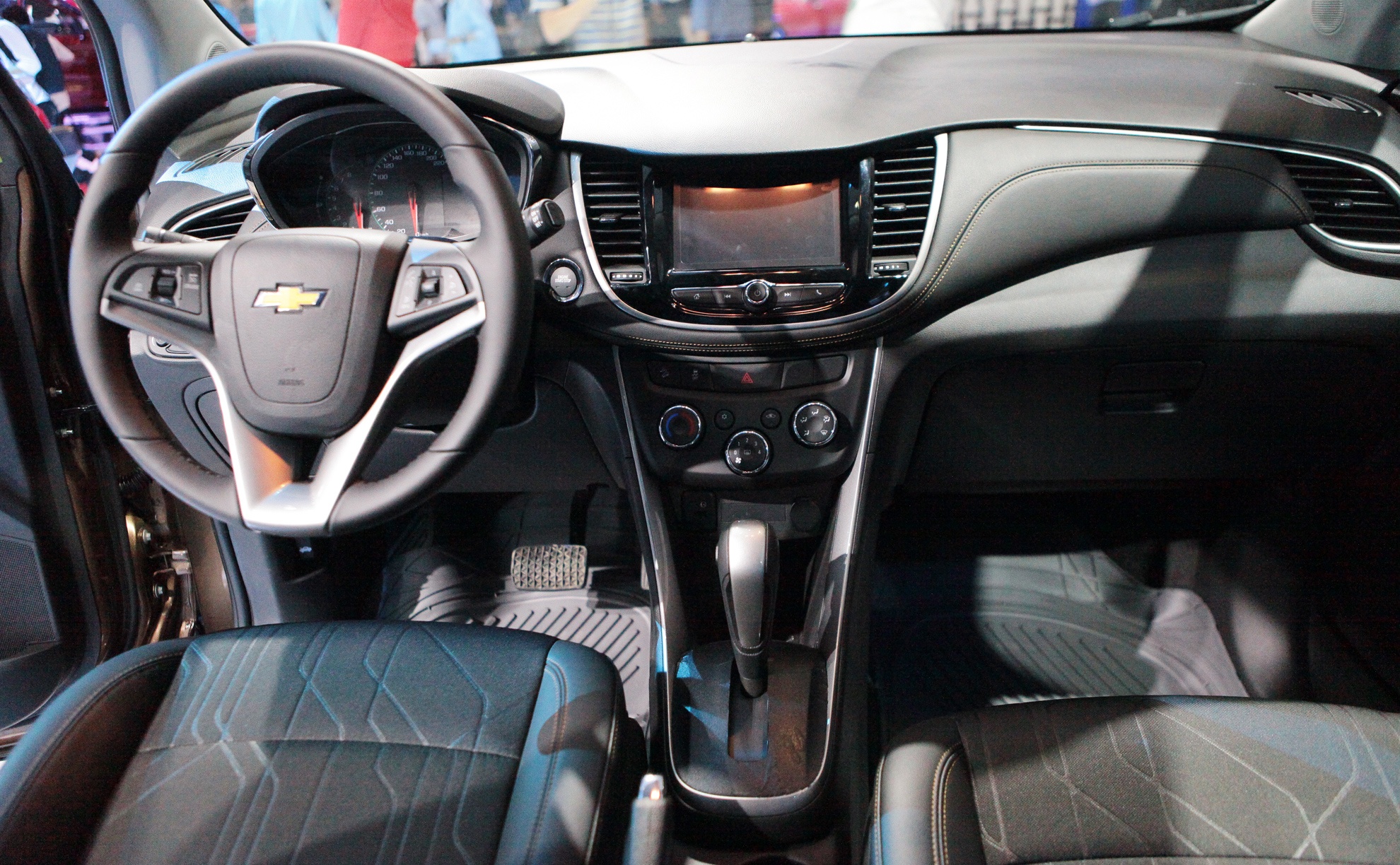Chevrolet Trax 2017 ban o Viet Nam anh 9