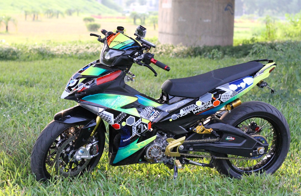 Exciter 150 gan do choi hang hieu hon 220 trieu o Ha Noi hinh anh