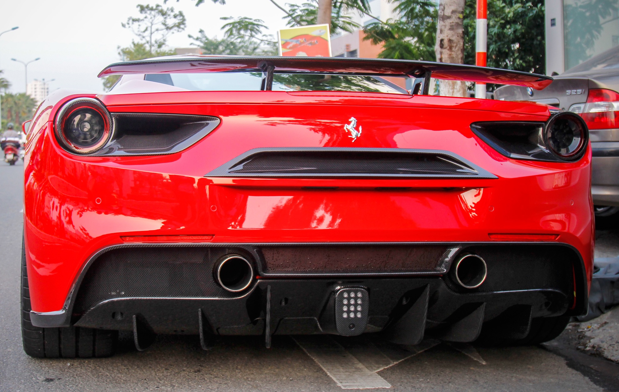 Ferrari 488 GTB do o Da Nang anh 3
