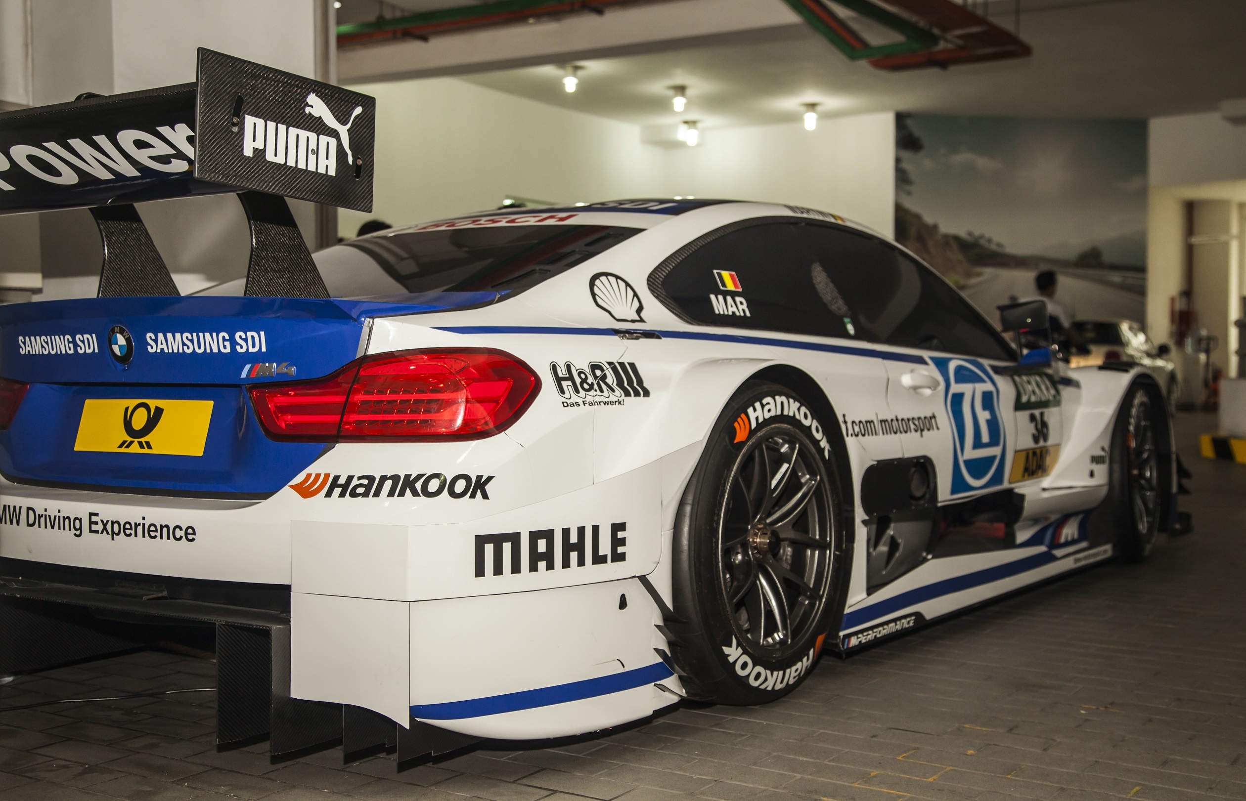 Anh xe dua BMW o Viet Nam anh 5