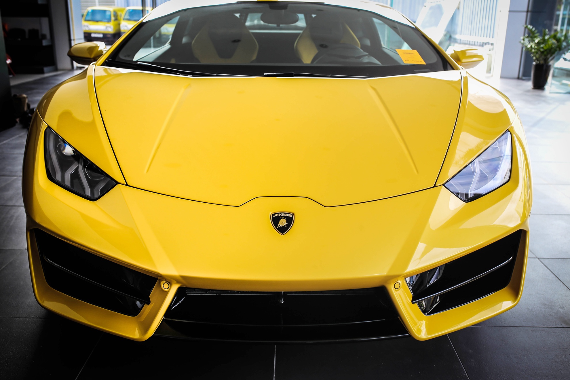 Lamborghini Huracan cau sau o Viet Nam anh 1