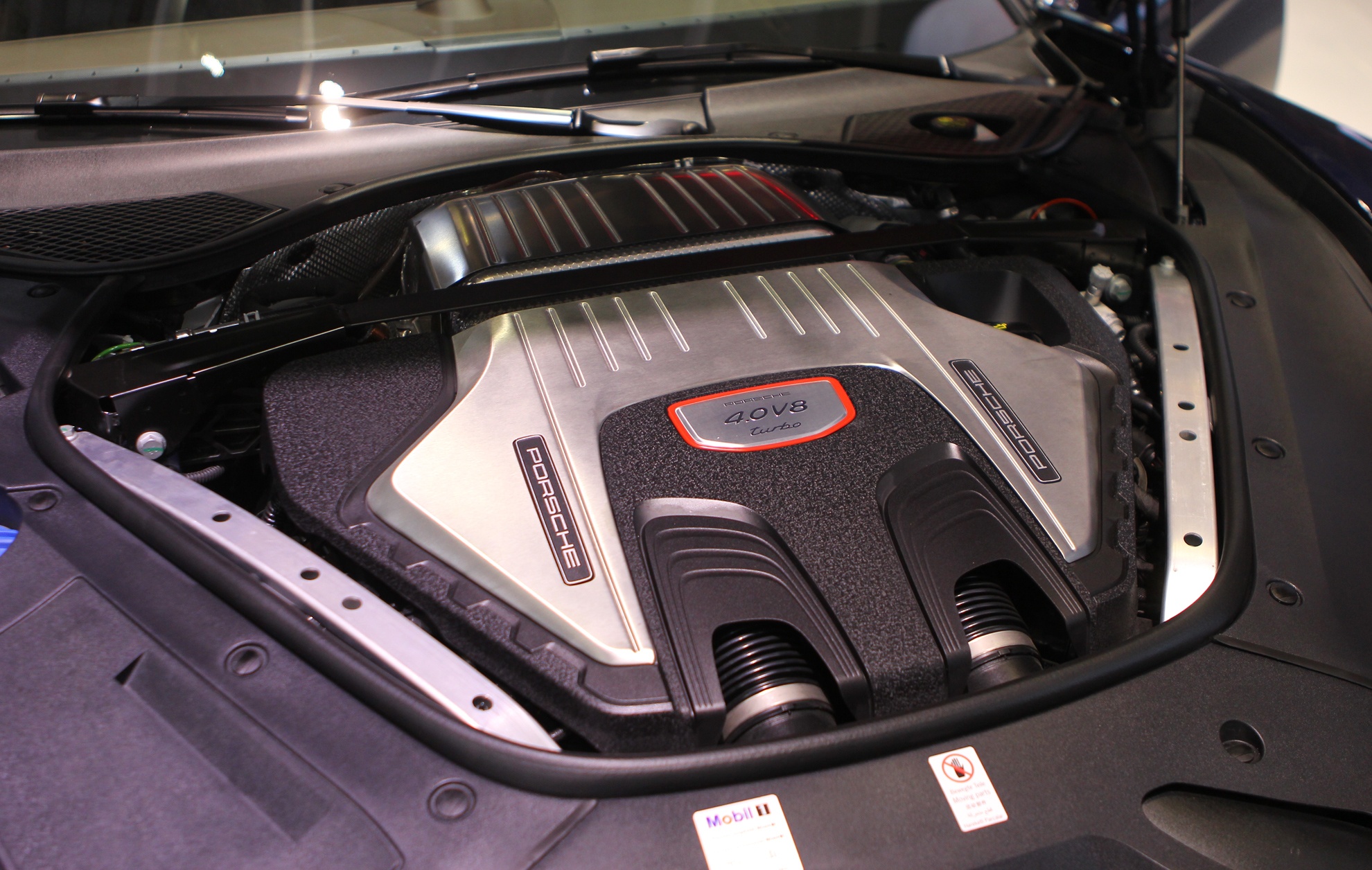 Porsche Panamera Turbo 2017 o Viet Nam anh 10