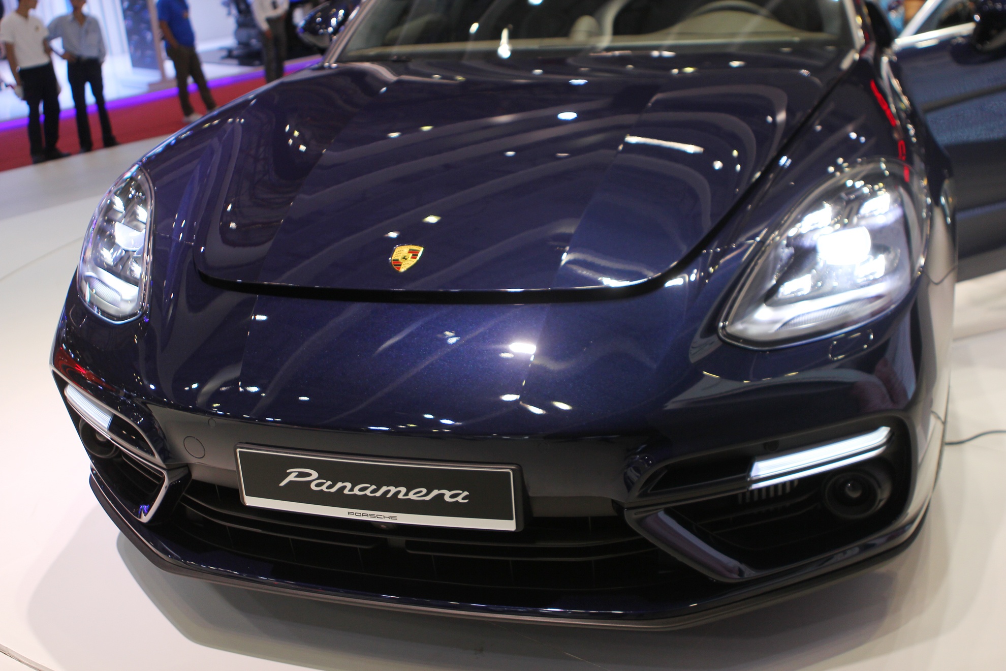 Porsche Panamera Turbo 2017 o Viet Nam anh 3