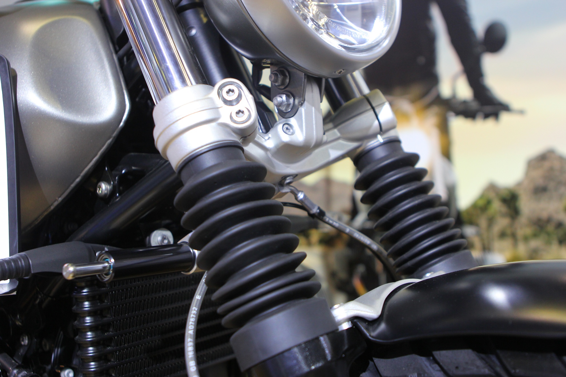 BMW RnineT Scrambler về Việt Nam ảnh 3 BMW RnineT Scrambler ve Viet Nam anh 3