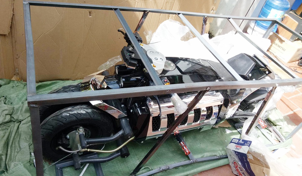 Xe nhai Dodge Tomahawk o Viet Nam anh 1