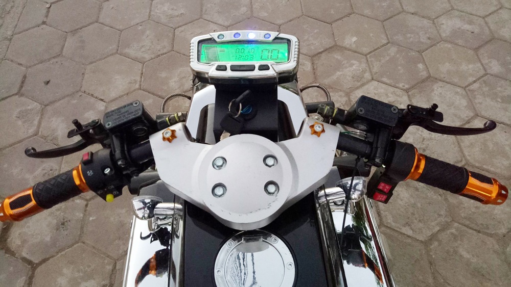 Xe nhai Dodge Tomahawk o Viet Nam anh 4