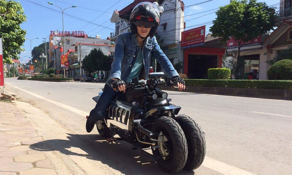 Xe nhai Dodge Tomahawk o Viet Nam anh 6