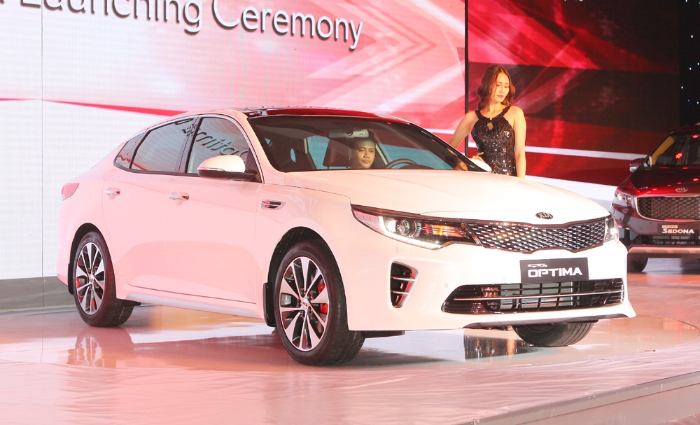 Nguoi Viet mua hon 28.000 oto moi trong thang 10 hinh anh