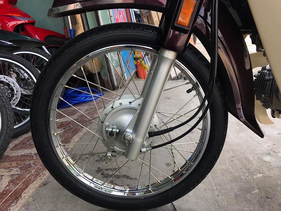 Anh Honda Super Dream hang doc o Sai Gon anh 3