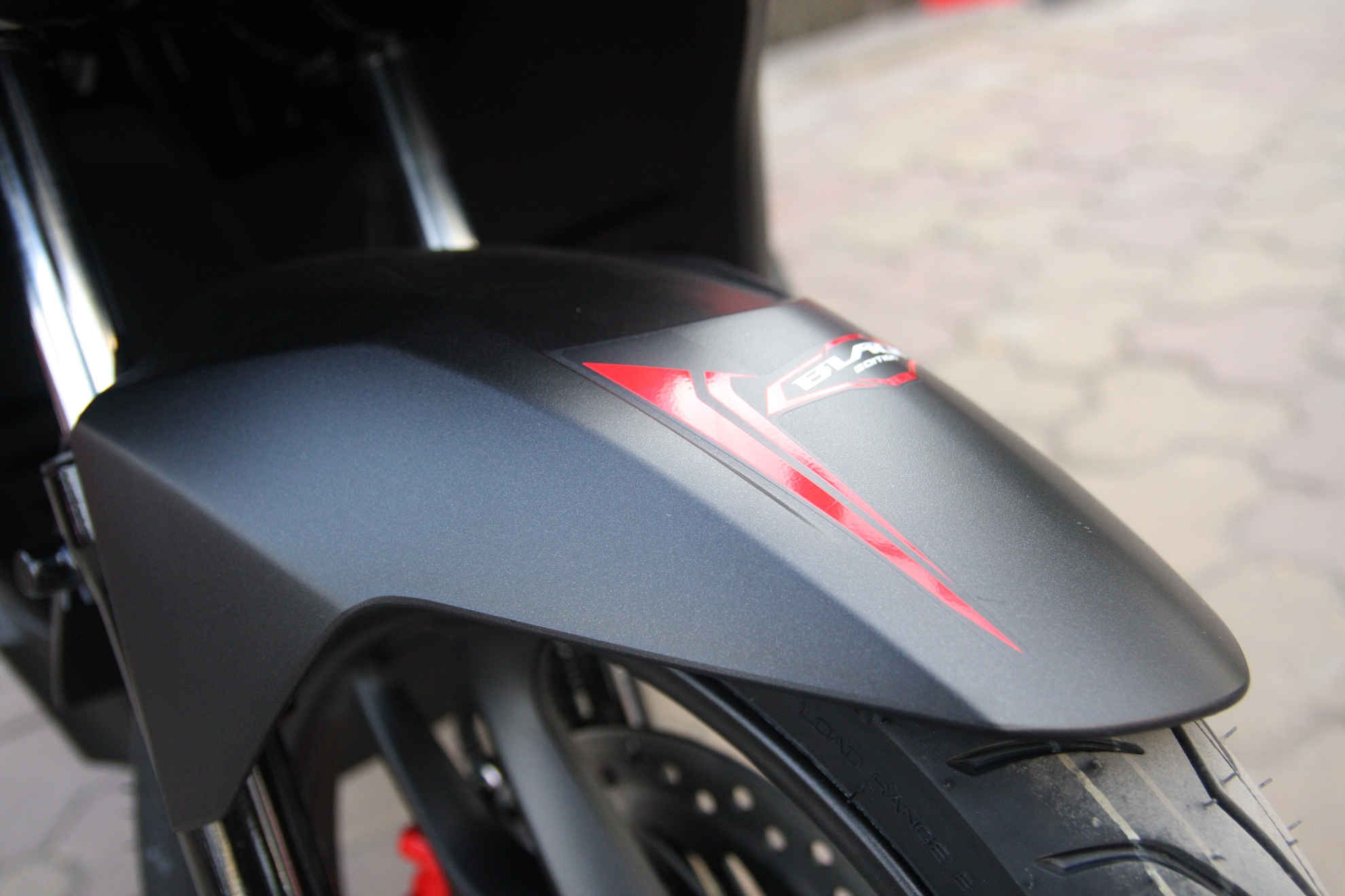 Honda Air Blade 125 mau den mo ra mat anh 4