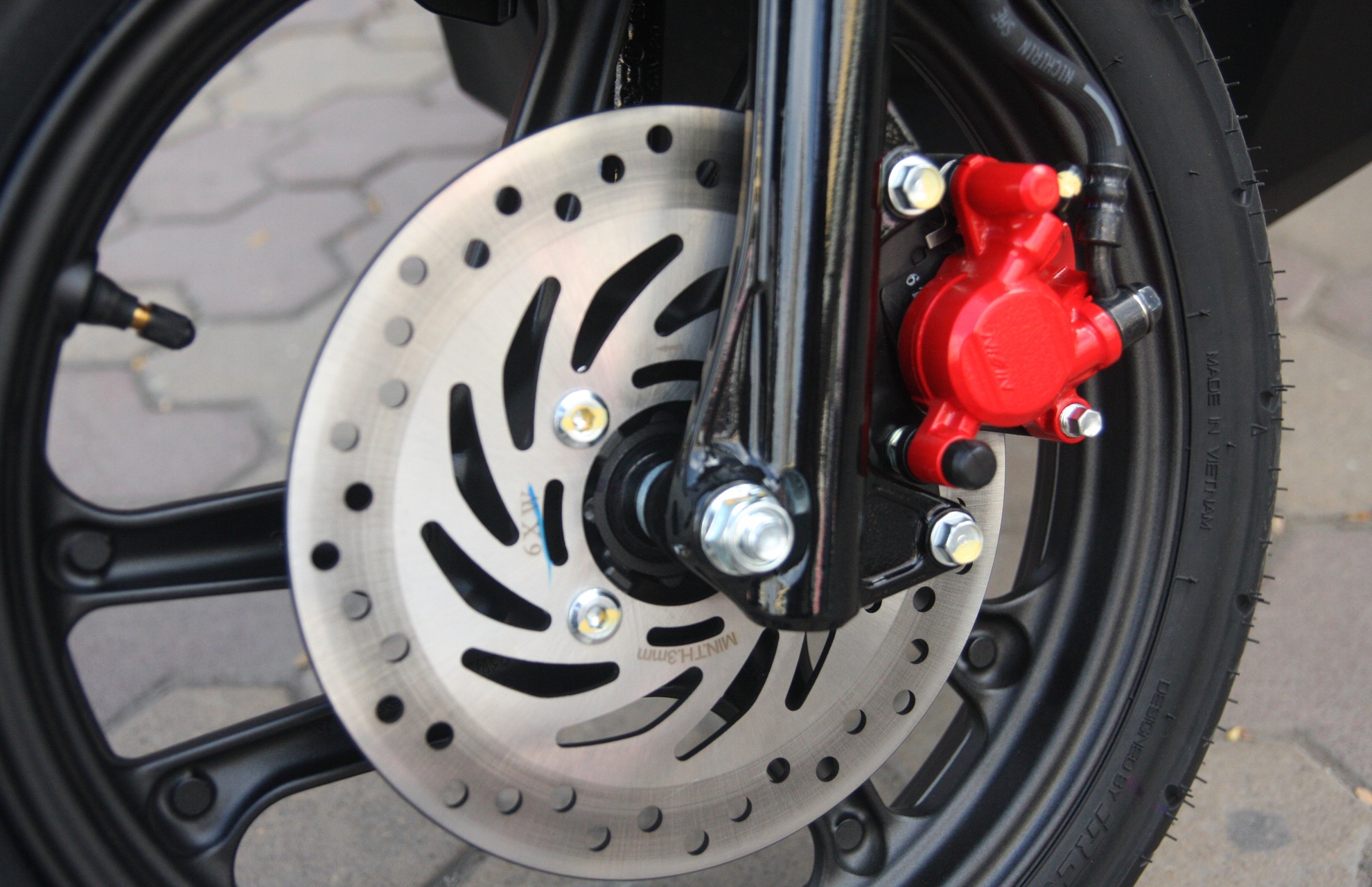 Honda Air Blade 125 mau den mo ra mat anh 5