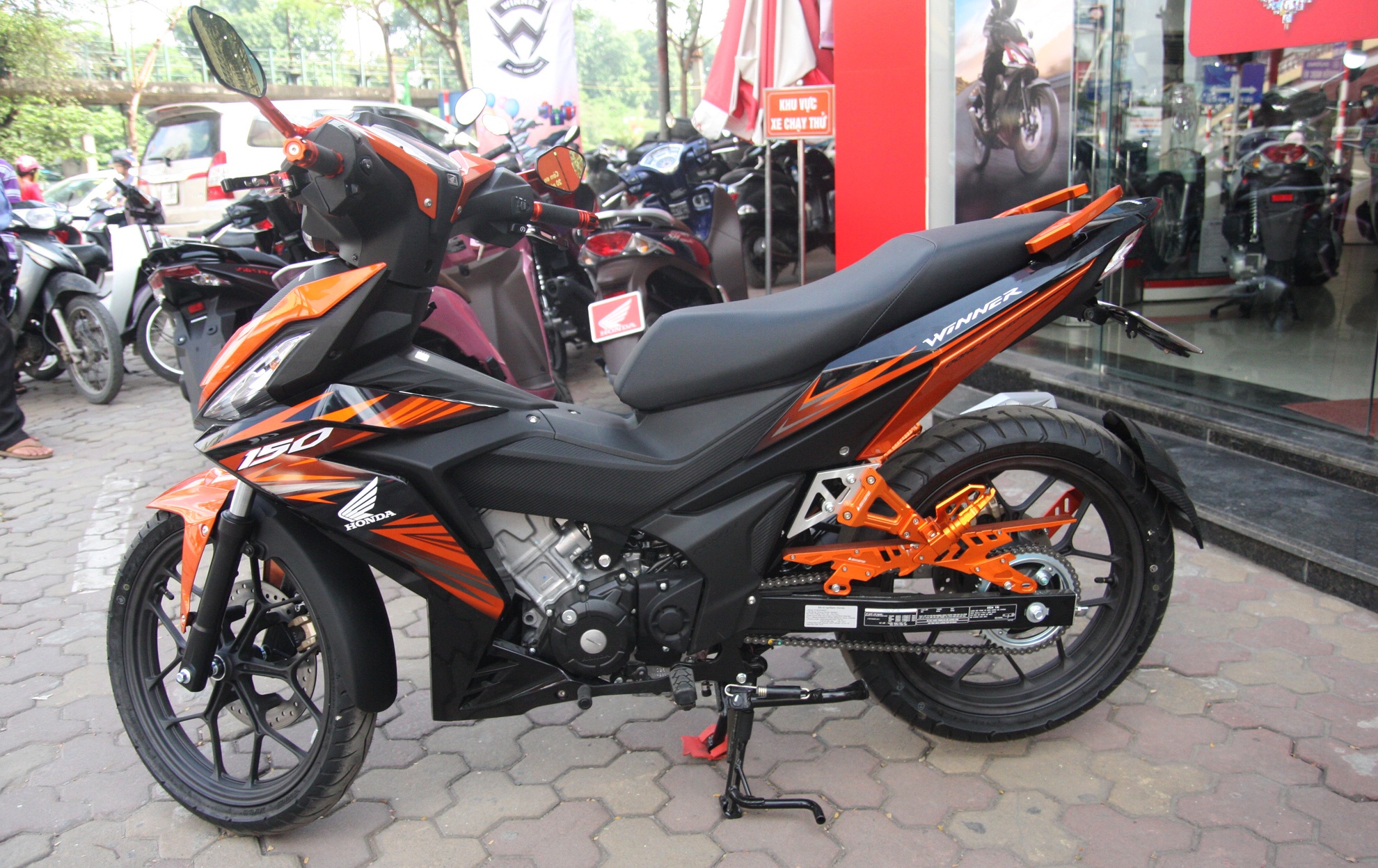 Honda Winner 150 độ ở Hà Nội ảnh 2 Honda Winner 150 do o Ha Noi anh 2