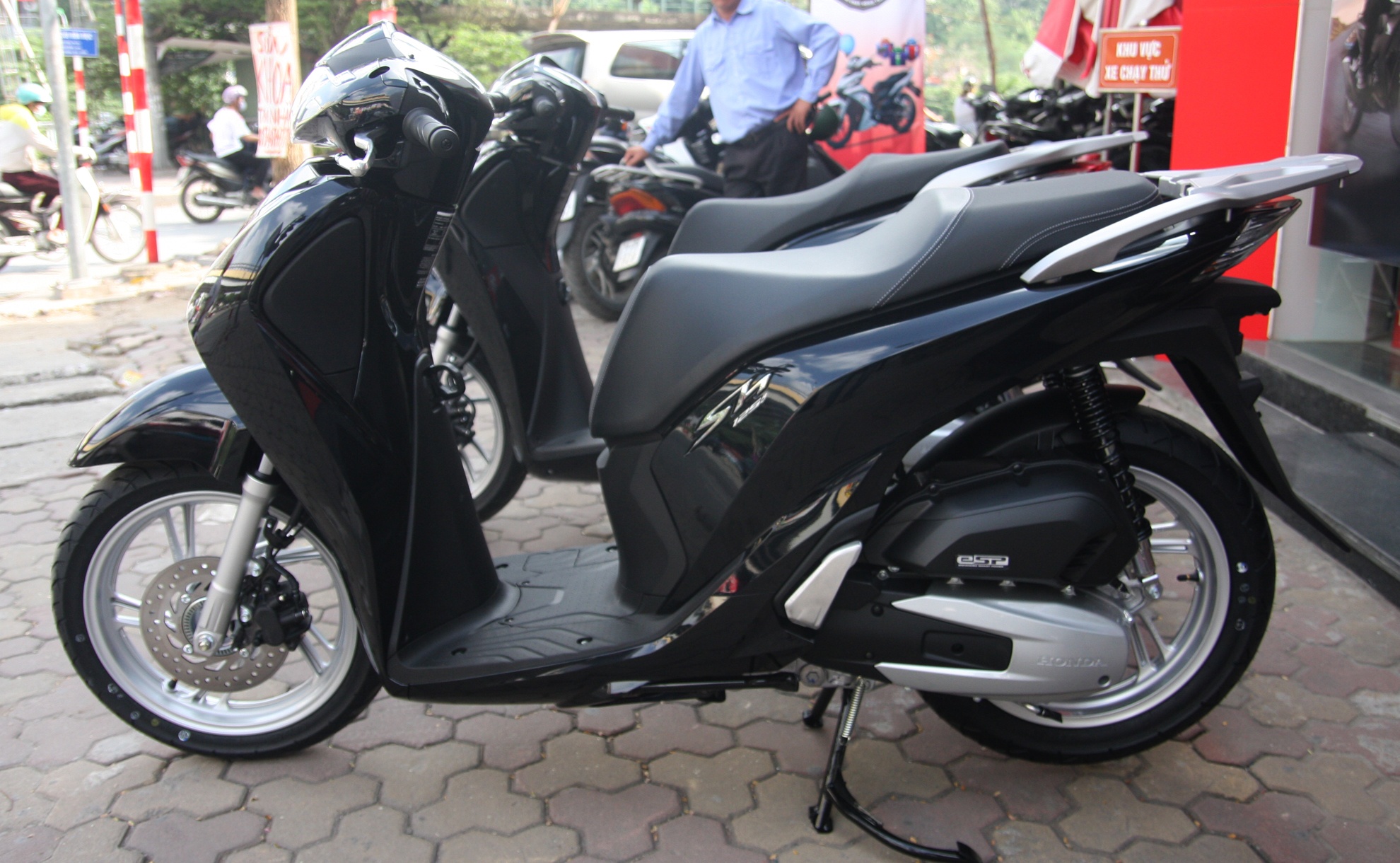 Honda SH 2017 ra mat o Viet Nam anh 2