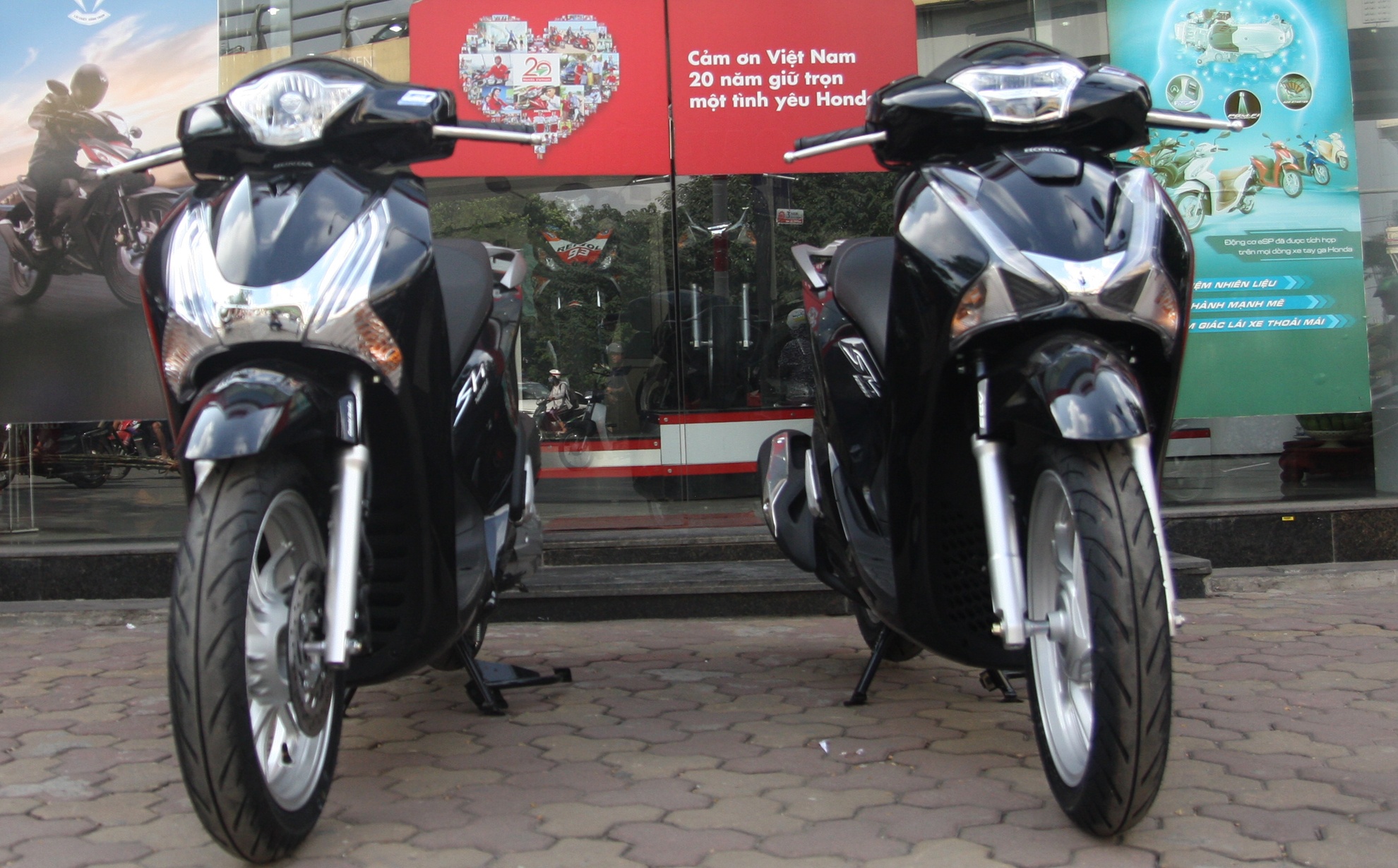 Honda SH 2017 ra mat o Viet Nam anh 1