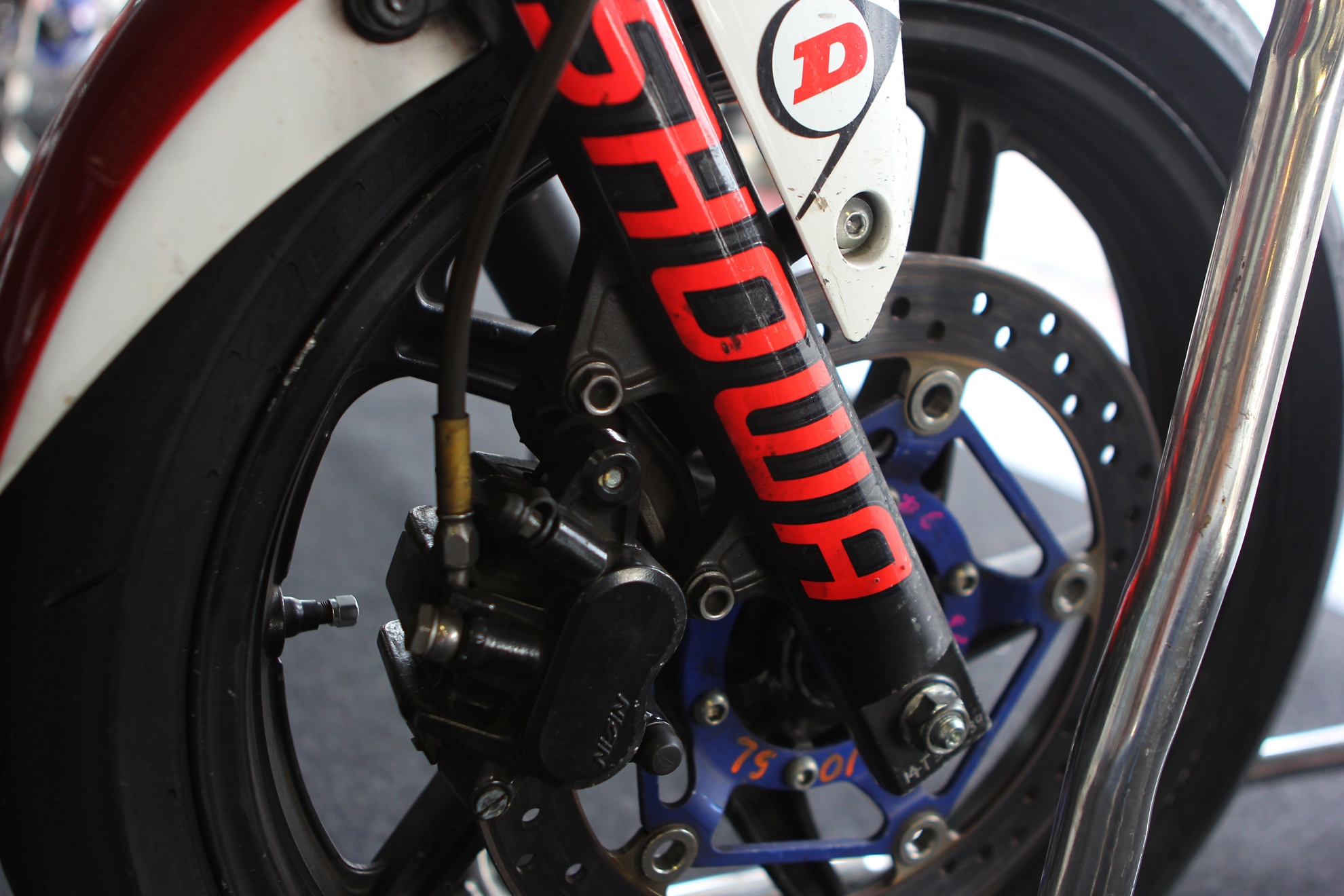 Cận cảnh xe đua Honda CBR250R ảnh 8 Can canh xe dua Honda CBR250R anh 8