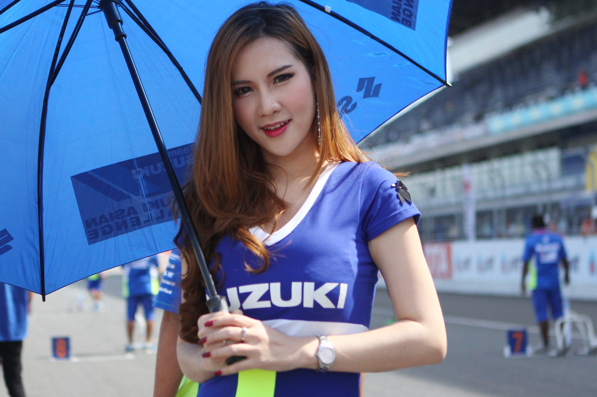 Nguoi dep o giai dua moto chau A anh 5