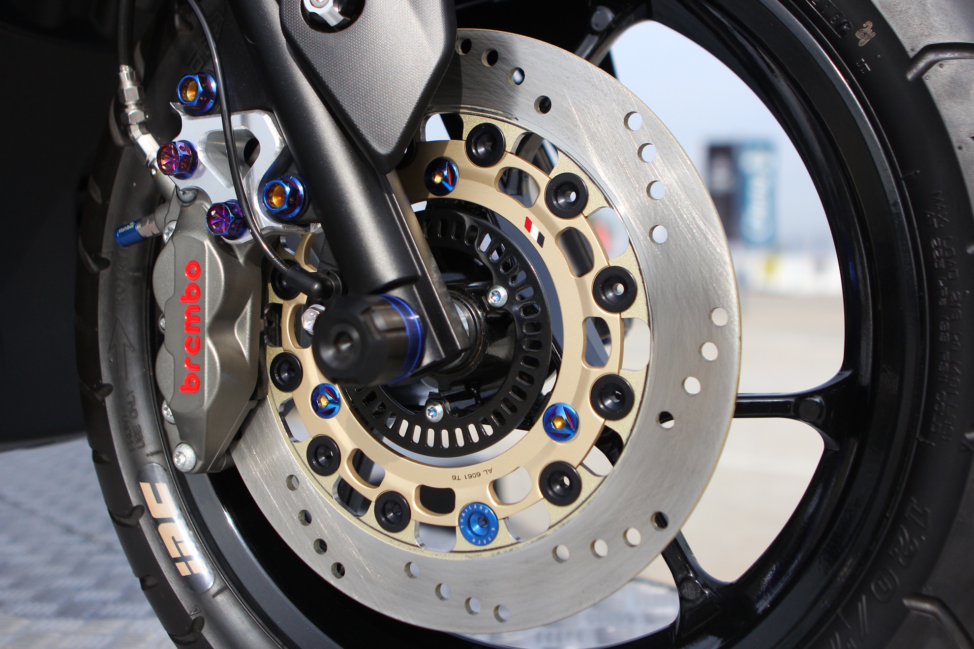 Xe thay the Nouvo do do choi hang hieu anh 5