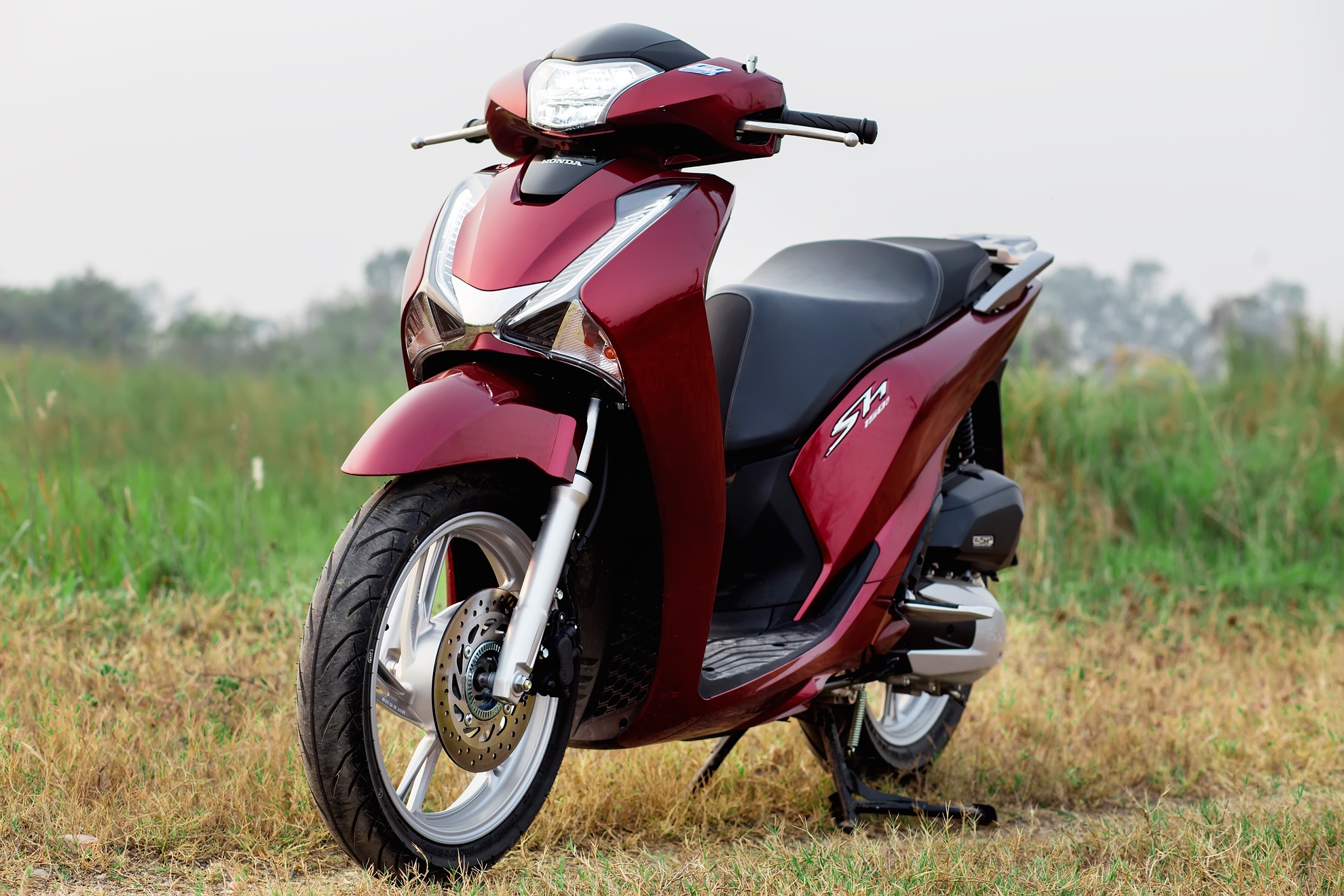 Anh Honda SH 150i ABS 2017 mau do, gia 90 trieu vua ban o VN hinh anh