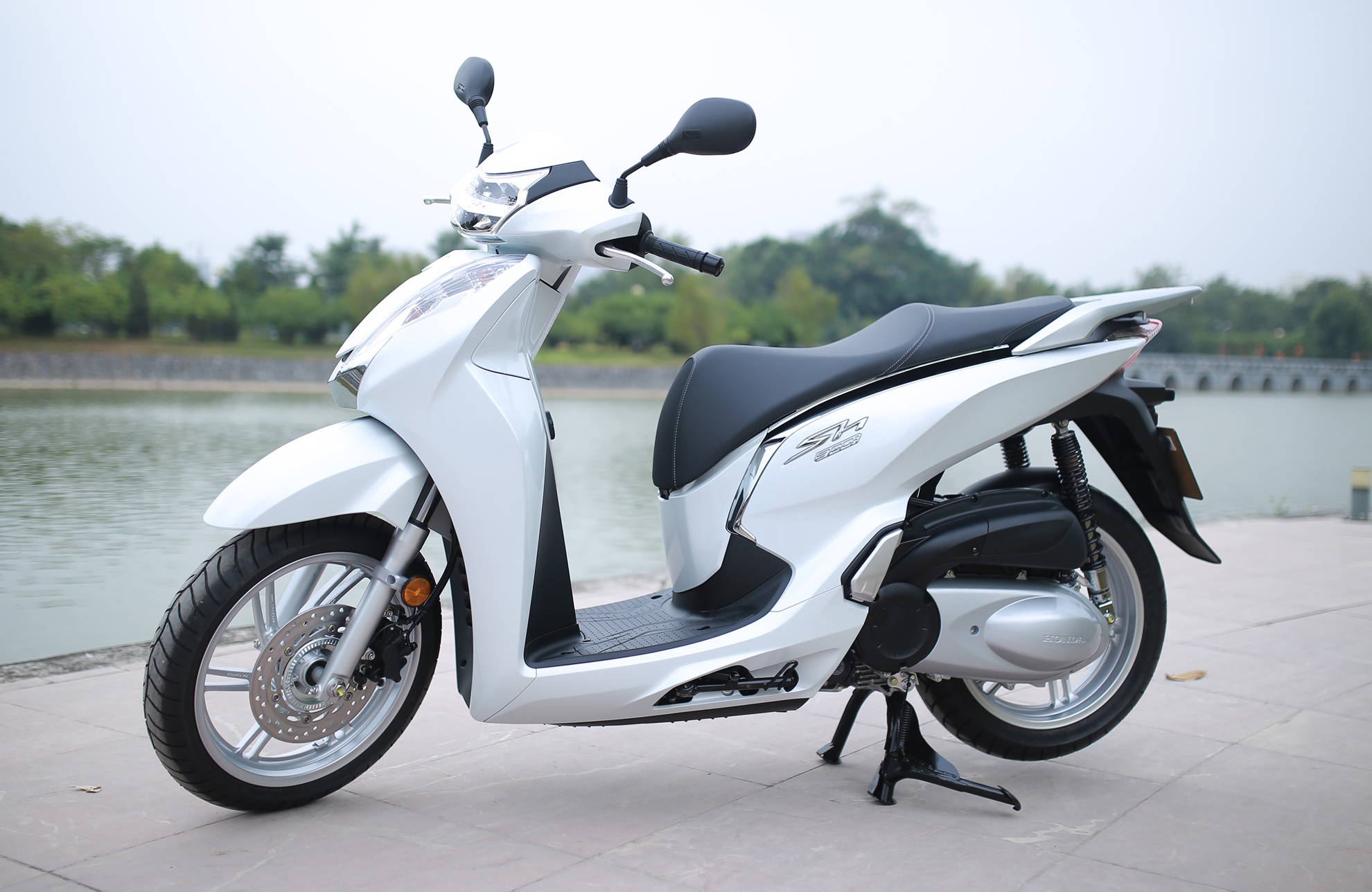 Honda SH 300i 2017 bán ở Việt Nam ảnh 2 Honda SH 300i 2017 ban o Viet Nam anh 2