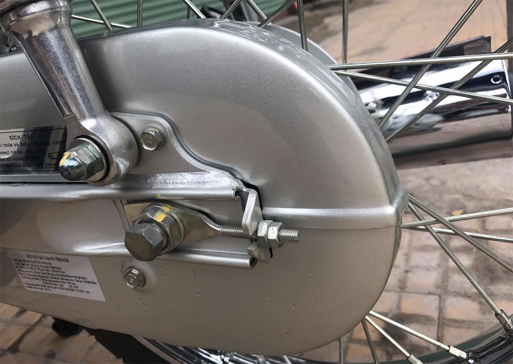 Honda Super Dream hang doc o Sai Gon anh 6