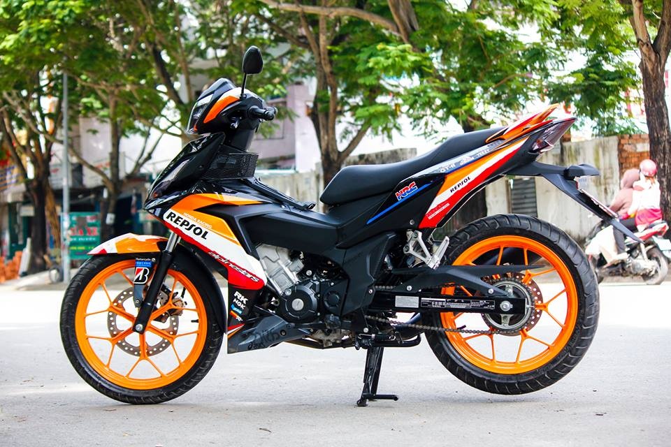 Honda Winner 150 son tem dau dan ao cua biker Bien Hoa hinh anh