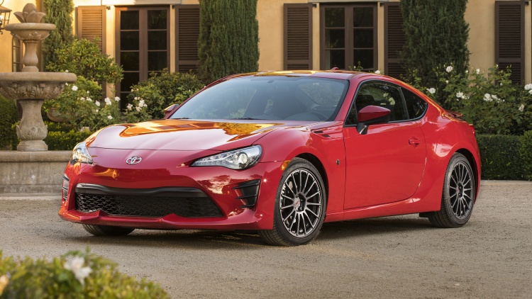 Xe 2 cua gia re o My anh 9