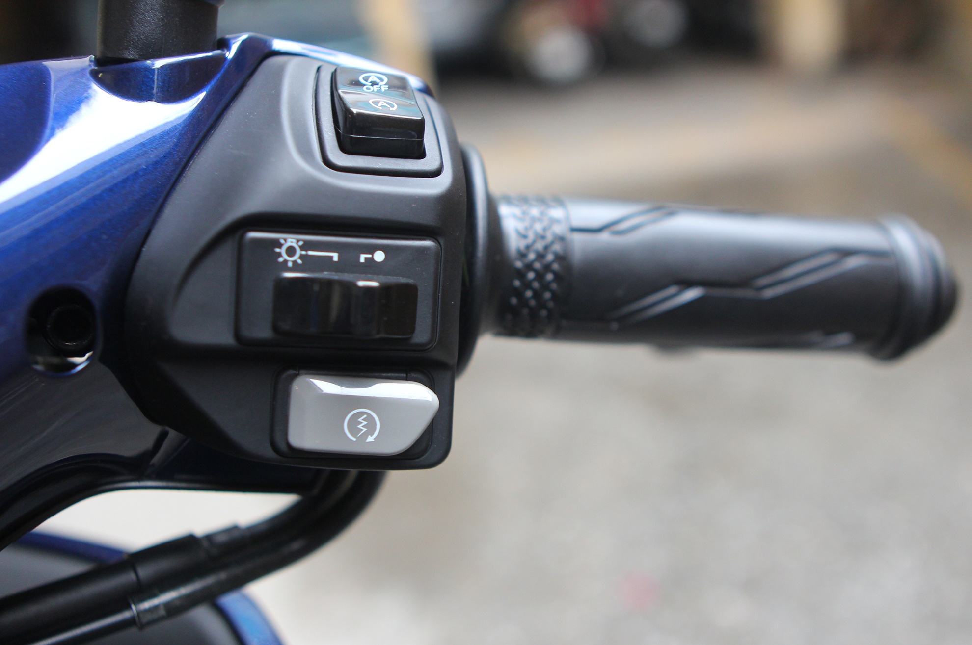 Yamaha NVX 125 ban o Viet Nam anh 7