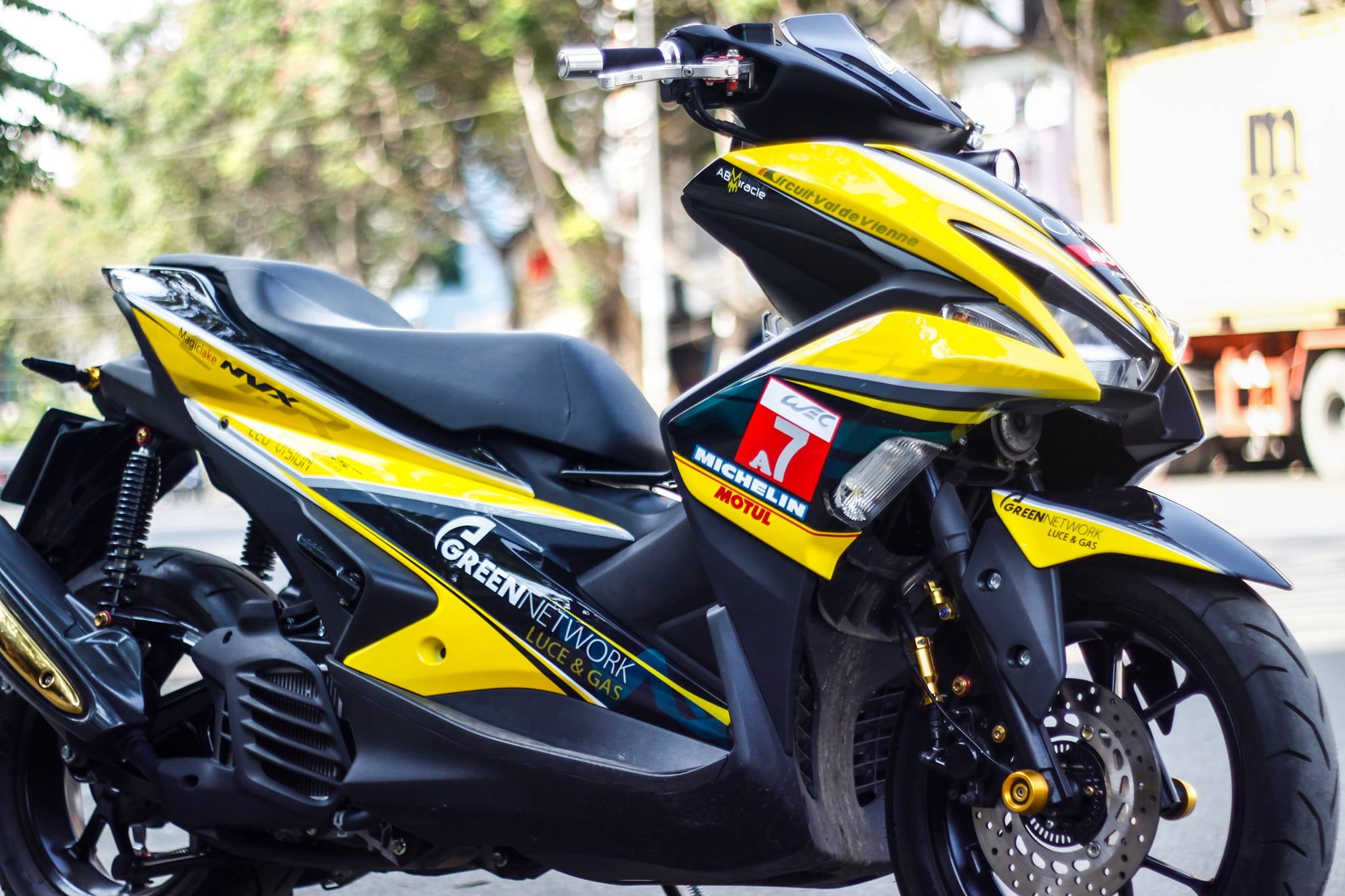 Yamaha NVX độ ở Sài Gòn ảnh 4 Yamaha NVX do o Sai Gon anh 4