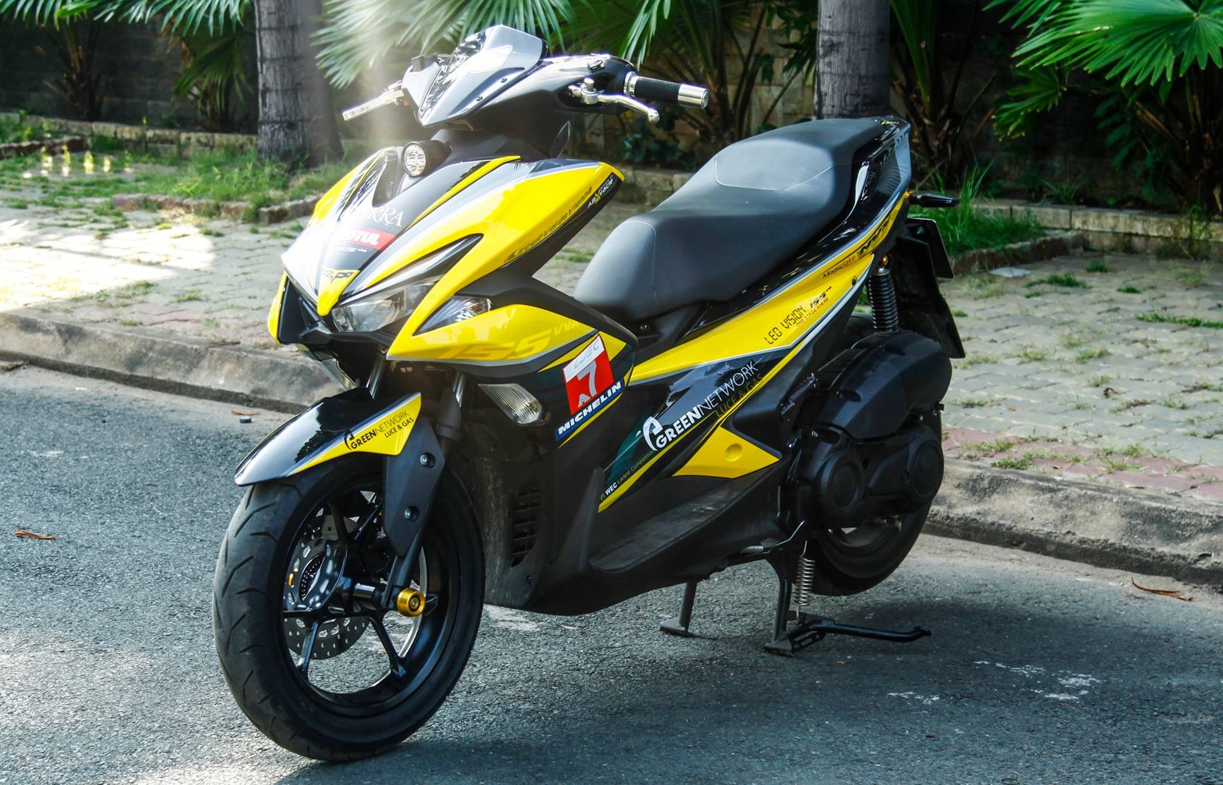 Yamaha NVX độ ở Sài Gòn ảnh 5 Yamaha NVX do o Sai Gon anh 5