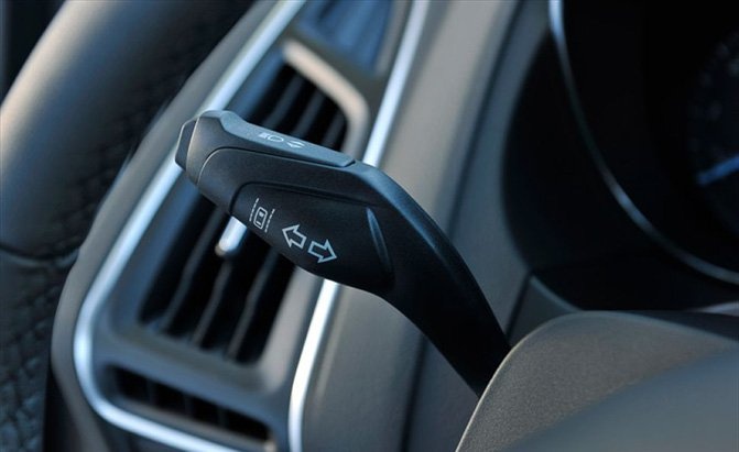 thói quen lái xe ôtô của tài xế ảnh 3 thoi quen lai xe oto cua tai xe anh 3