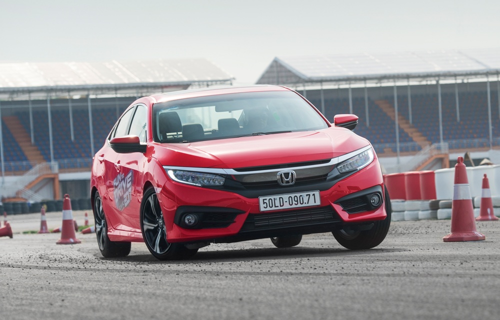 Honda Civic 2017 van hanh o truong dua the nao? hinh anh