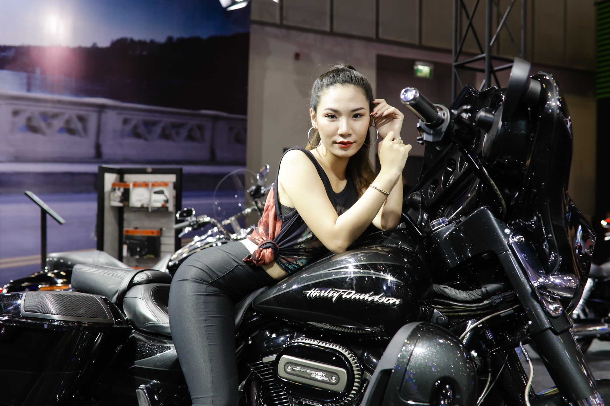 Nguoi dep o trien lam xe may Viet Nam anh 6