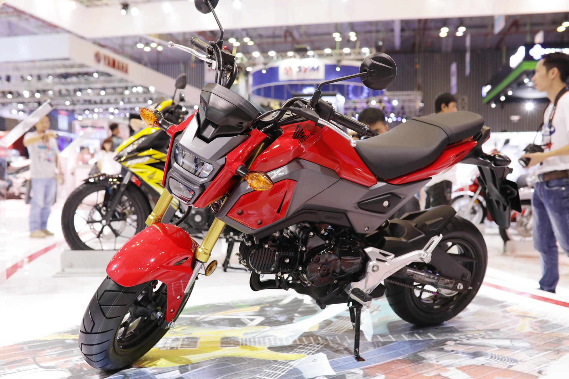Honda MSX 125 2017 voi den pha LED, gia 50 trieu dong o VN hinh anh