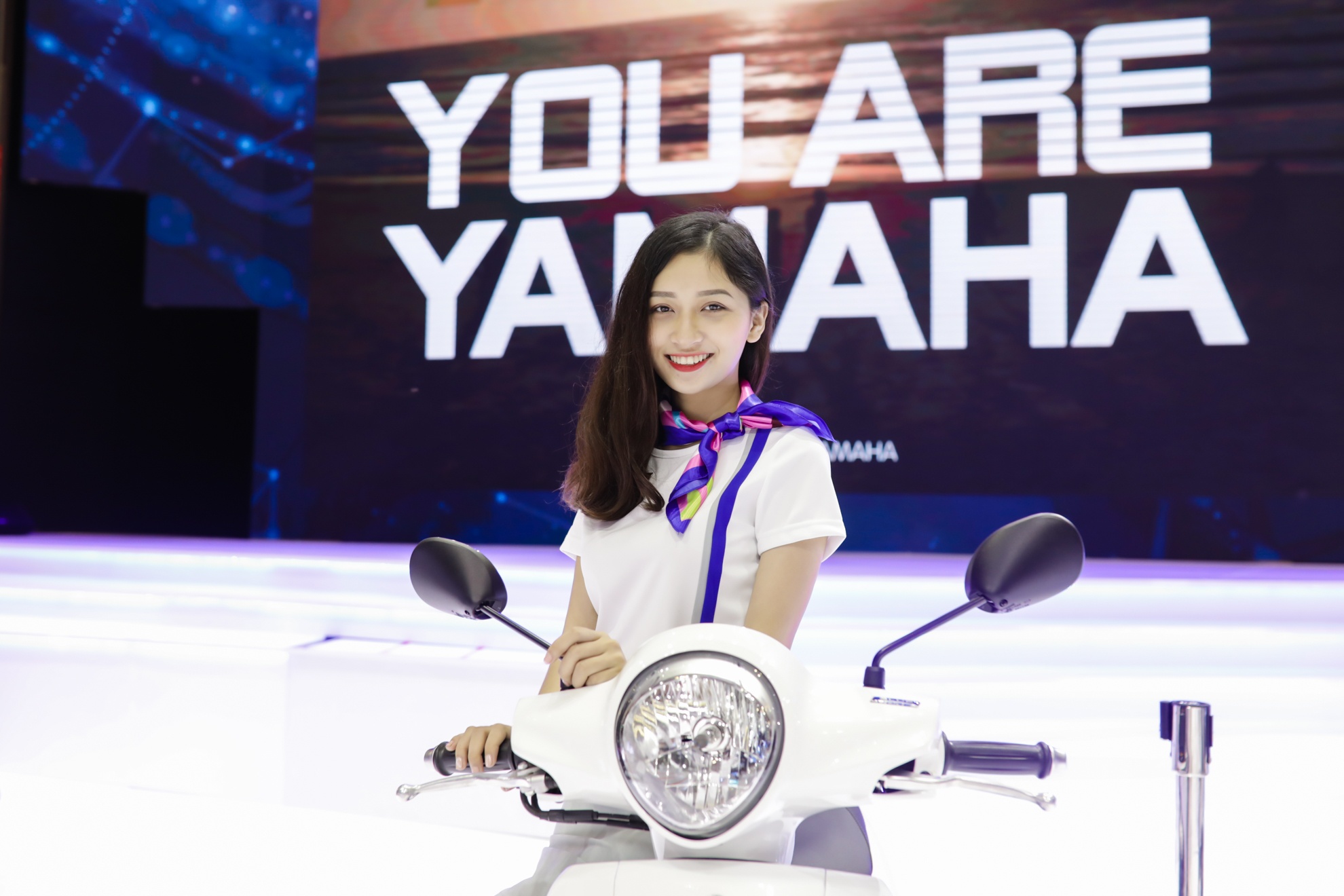 Minh Hang,  Chi Phu o gian hang Yamaha Viet Nam anh 7