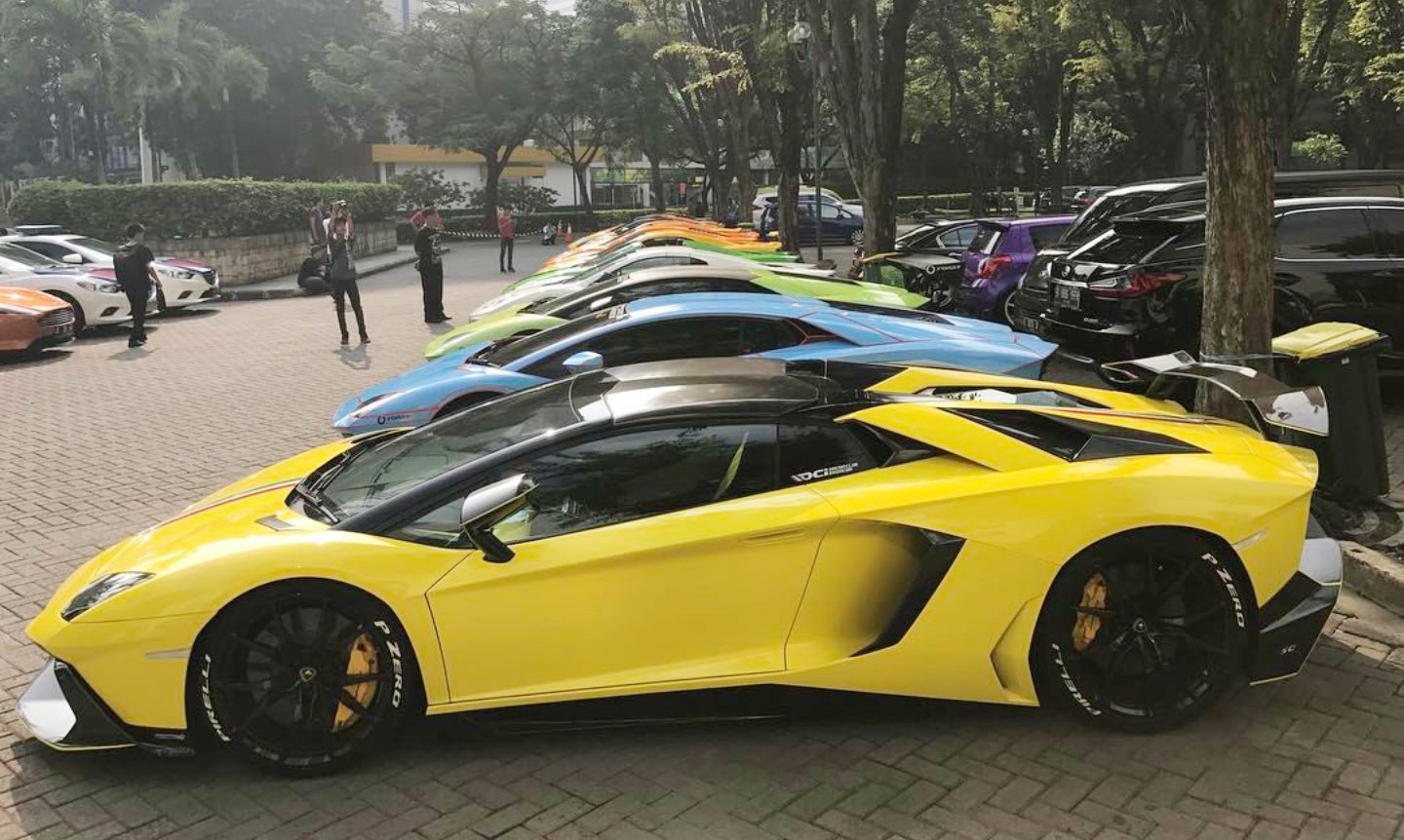 Dan sieu xe o Indonesia anh 2