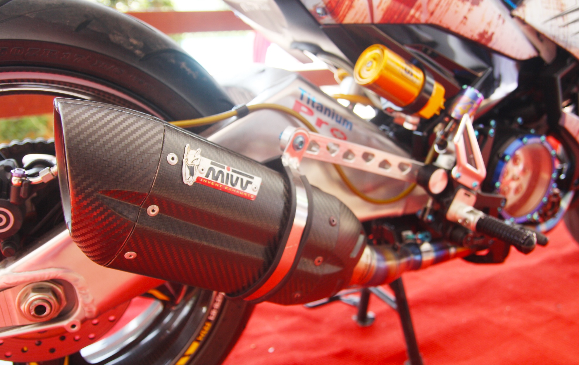 Exciter 150 do cua dan choi Sai Gon anh 7