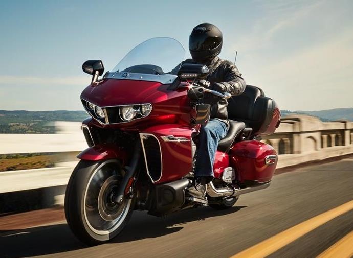Yamaha ra mat Star Venture - doi thu cua Honda Gold Wing hinh anh