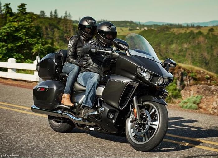 Chi tiet Yamaha Star Venture 2018 gia tu 25.000 USD hinh anh