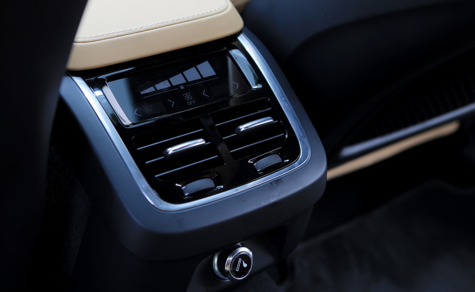 Volvo S90 Inscription ban chinh hang o Viet Nam anh 10