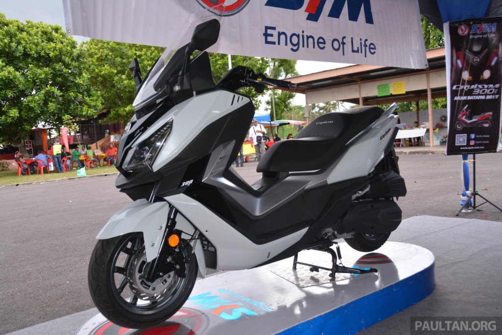 SYM Cruisym 300i co gia ban gan 6.000 USD o Indonesia hinh anh