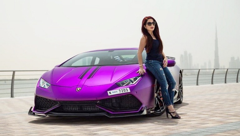 Ban do Lamborghini Huracan mau tim cua nu dai gia Dubai hinh anh
