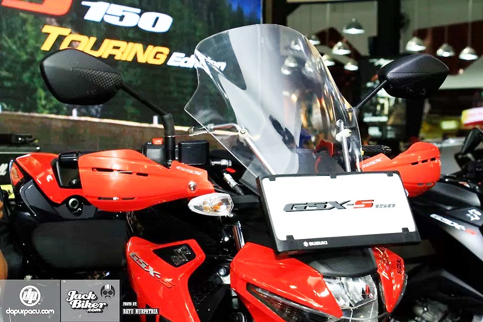 Suzuki GSX-R150 Touring Edition ra mat o Indonesia anh 3