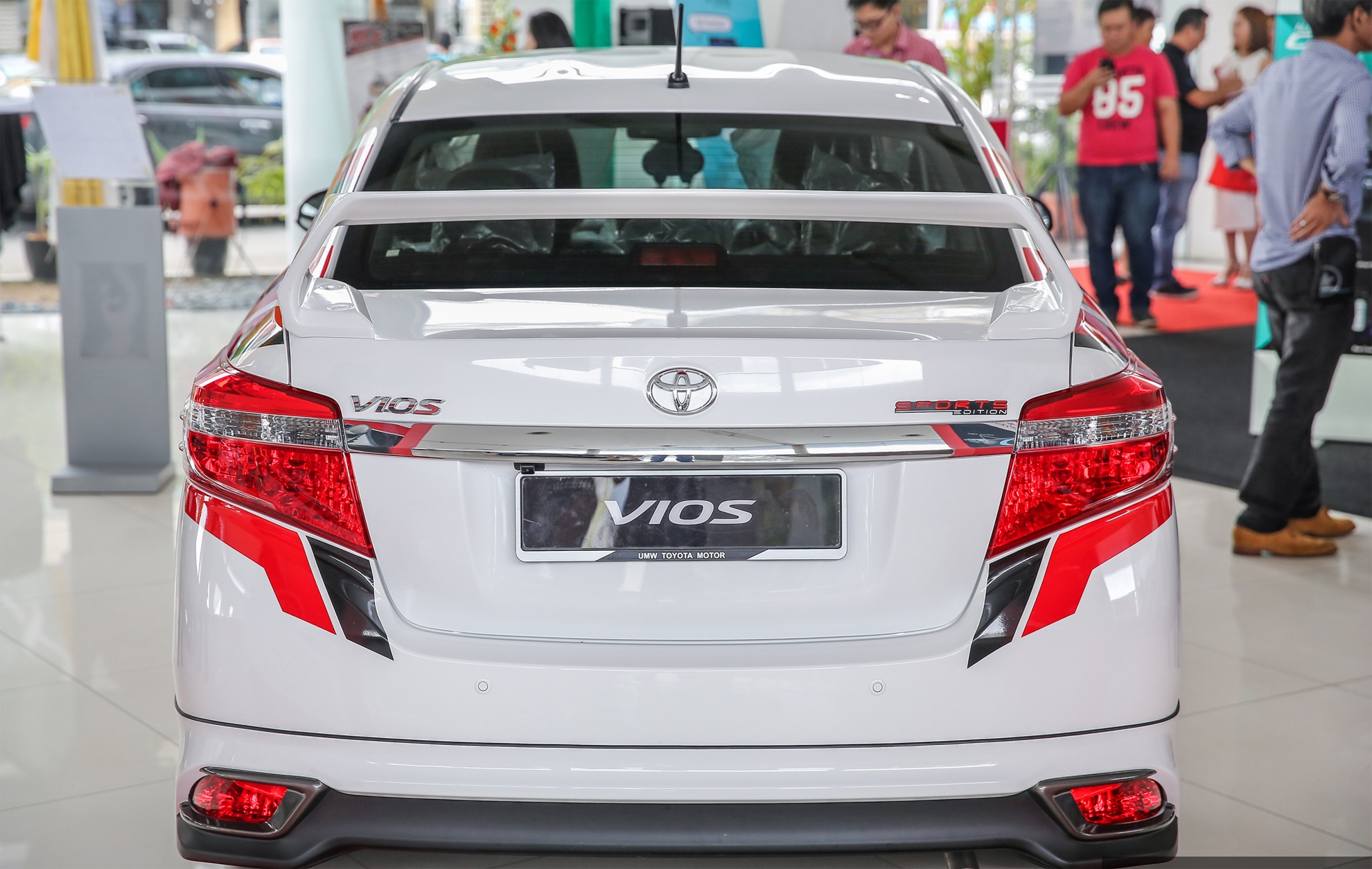 Toyota Vios Sports Edition ra mat o Malaysia anh 3
