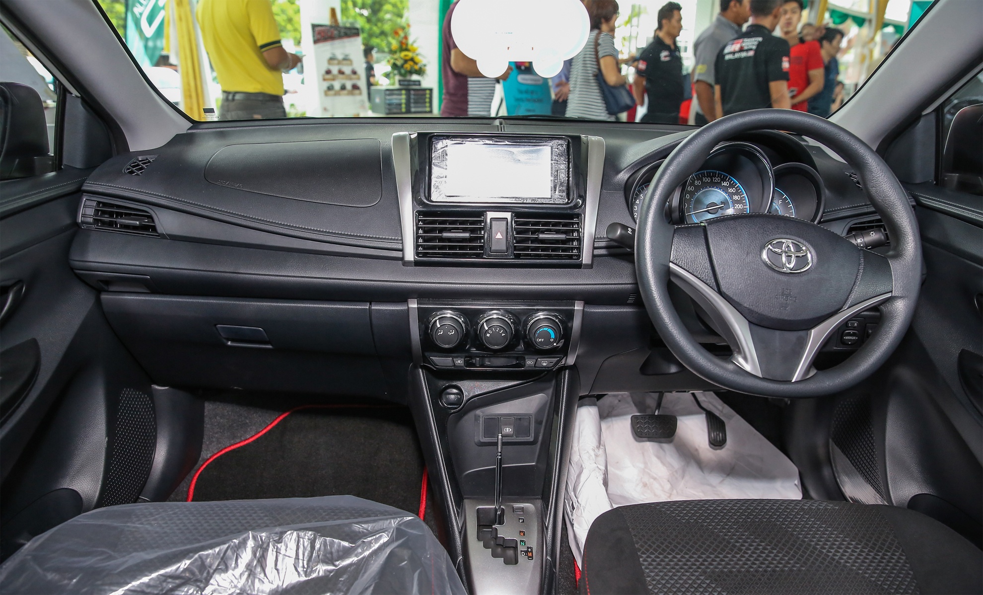 Toyota Vios Sports Edition ra mat o Malaysia anh 7