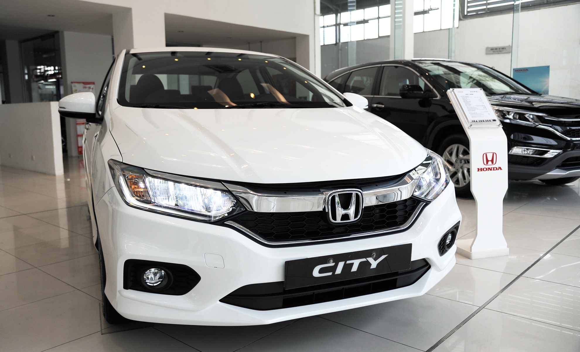 Honda City giam gia dau nam 2018 hinh anh